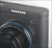 Montage einer Samsung NV11 Kamera.
